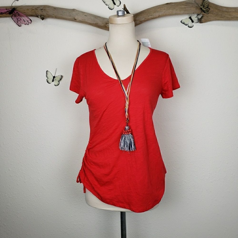 Melissa Paige stein mart tee with necklace